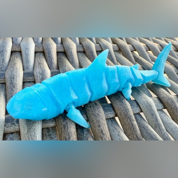3d Printed Fidget Blue Shark, Flexi  Shark, Articulated Fidget Toy, 3D Printed - Picture 3 of 15